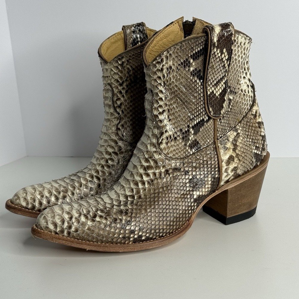 IDYLLWIND Miranda Lambert Snakeskin Print Leather Western Ankle Boots Size 7B